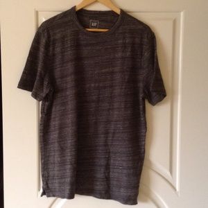 Men's gap tee shirt